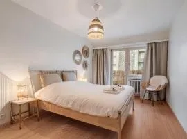 Beautiful spacious apartment 100m from the beach with 2 terraces & private garage box