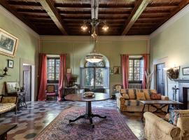 Villa Il Frassine, дом для отпуска в городе Риньяно-суль-Арно