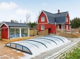 Beautiful Home In Lnsboda With Kitchen, pet-friendly hotel in Lönsboda