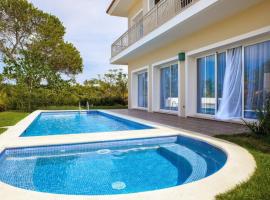 Luxury Villa Iberosta Del Mar - 4BDR, Private Beach, Pool & Jacuzzi, Hotel in Punta Cana