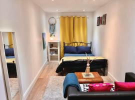 Liffey Valley Homestay, hotel cerca de Hospital Cherry Orchard, Dublín