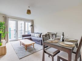 Cozy in Colindale/ Balcony, appartamento a Colindale