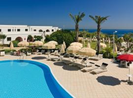 Pietrablu Resort & Spa - CDSHotels, complexe hôtelier à Polignano a Mare