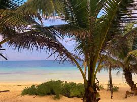 Playa Lakin-ha beachfront cabins, hotel en Tulum