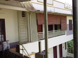 Budget 5 bed home 3+2 bed units, hotel in Kottayam