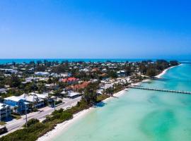 Barefoot by the Bay at Bayside Bungalow, hotell sihtkohas Anna Maria