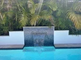 Freshwater Hideaway - Oasis by beach