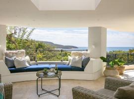 Panoramic Ocean Views and Short Walk To Beach, villa in Killcare