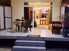 Studio Iti Fare Tepua Lodge, hotel v Uturoe
