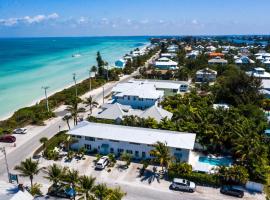 Blissful Bay at Bayside Bungalow, hotel económico em Anna Maria