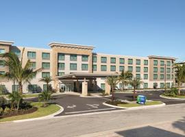Holiday Inn Express Cape Canaveral by IHG، فندق في كيب كانافيرال