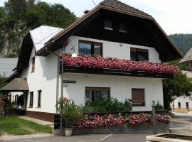 Apartments Gregorc, kolmetärnihotell sihtkohas Bled
