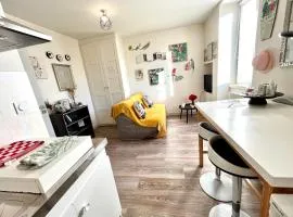 Le Cosy, accès terrasse de l'établissement