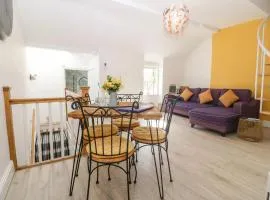 'Llandudno Central' - 2 Bed Luxury Flat, Close to Town and Beaches