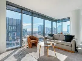 Downtown 2br w lounge deck wd pool ATX-231