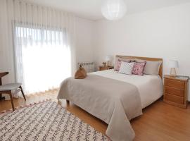 Guimarães Downtown by LuxiStay, hotel with parking in Guimarães