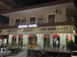 Bora Hotel、ジロカストラのホテル