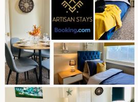 Beach Vibes in Southend-On-Sea by Artisan Stays I Free Parking I Weekly or Monthly Stay Offer I Sleeps 5, apartamentai Pajūrio Sautende