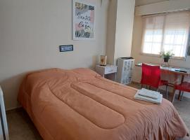 Center Studio Apartamento en el centro de Trelew, khách sạn ở Trelew