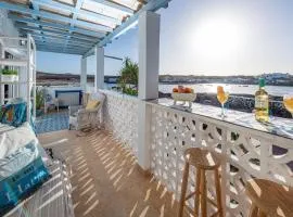 Beachfront two bedrooms house Casa Toral