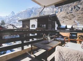 Stylish home with Matterhorn view in the center