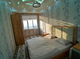 Royal apartment 2, hotel with parking in Dushanbe