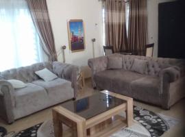 2 bedroom service apartment with full services, hotel perto de Sinagoga, Igreja de Todas as Nações, Idimu