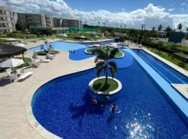 Muro Alto Condomínio Clube – Flats completos para a família por Yolo