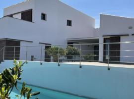 Villa d'Es Bot, дом для отпуска в городе Кала-Морель