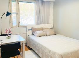 Private rooms near metro, free parking, hotel em Helsinque