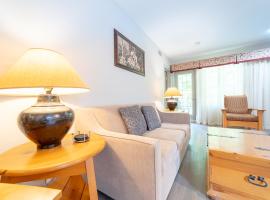 Horseshoe Valley Suites - The Evergreen, апартаменти у місті Shanty Bay
