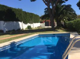 Holiday Villa in Calahonda, near Marbella, Hotel in Sitio de Calahonda