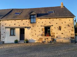 Gîte Le Chêne doré, hotelli kohteessa La Boussac