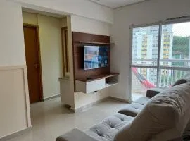 2 Min da Praia! / 2 Quartos / Vaga de Garagem