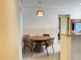 2 Min da Praia! / 2 Quartos / Vaga de Garagem