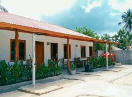 Suzi Beach House, hotel v mestu Tua Pejat