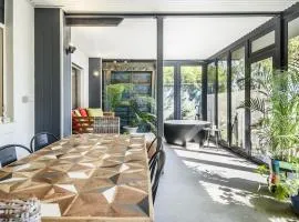 'Sunnyside House - Ocean Views' by Accom Holidays