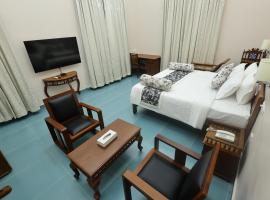 Le Colonial Suites, hotel en Pondicherry