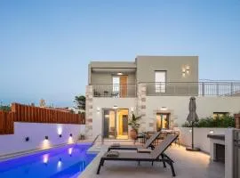 Marvelous new luxury villa with heated pool!