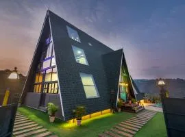 SaffronStays A Vantage, Panchgani - A Pyramid Shaped Unique Luxury Villa With Infinity Valley Views