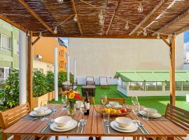 MEDANO4YOU Surfers Cove Holiday Home, hotel with jacuzzis in El Médano