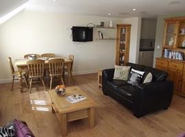 Carpenters Cottages, cheap hotel in Llanishen