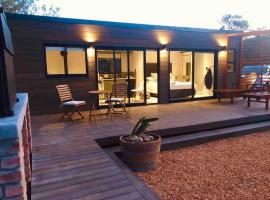 Luxury cabin in the Swellendam valley, W.C., holiday home in Swellendam