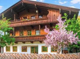 Amazing Apartment In Alpbach With 3 Bedrooms And Wifi, Hotel in Alpbach