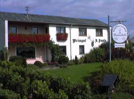 Weingut Arnold Pauly, hotel in Osann-Monzel