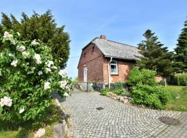 "Haus Seegang" für Naturliebhaber, strandnah, ruhig, mit großem Garten, cottage in Pepelow