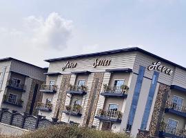 Haven Suites, New Owerri, hotel v Owerri