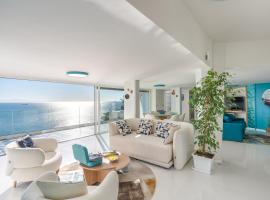 Laguna Blu - Resort Villa overlooking the sea on the Amalfi Coast, casa rústica em Vietri