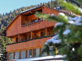 Style Hotel Grifone, viešbutis mieste Madonna di Campiglio