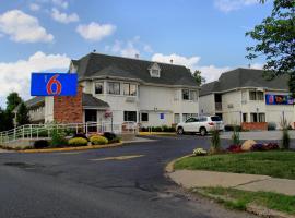 Motel 6-Enfield, CT - Hartford, accessible hotel in Enfield